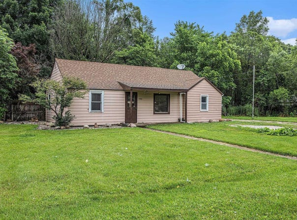 30161 Wolf Avenue, Elkhart, IN 46516