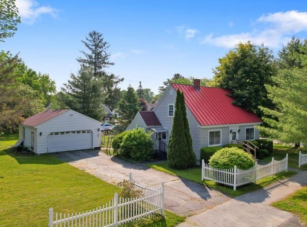 74 Silk Street, Brewer, ME 04412