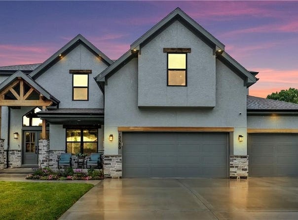 12580 NW Bittersweet Drive, Platte City, MO 64079