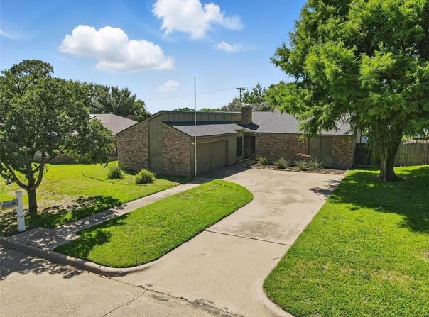 1111 Wilshire Drive, Trophy Club, TX 76262