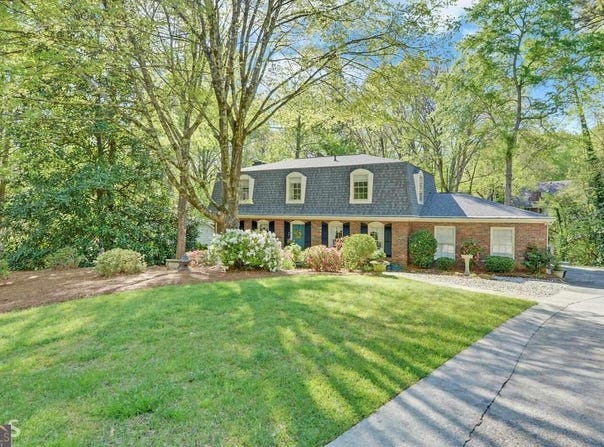 84 Oak Creek Circle, Toccoa, GA 30577