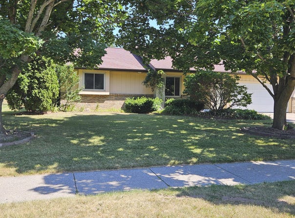 141 Ida Red, Sparta, MI 49345