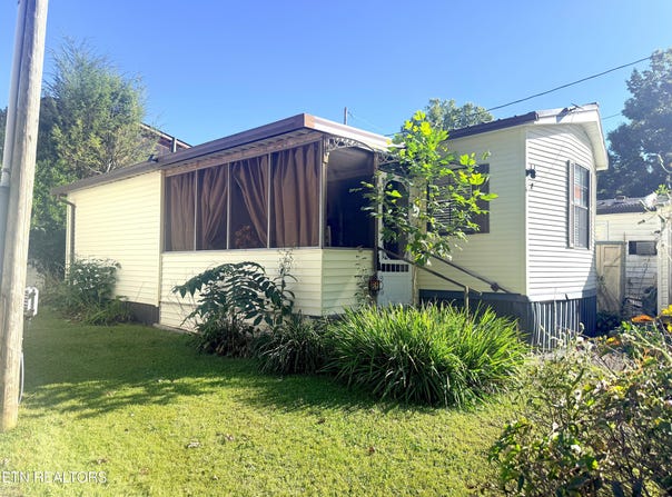 5355 East Pkwy, Cosby, TN 37722