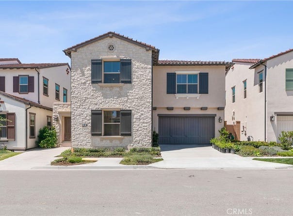 127 Oakstone, Irvine, CA 92618