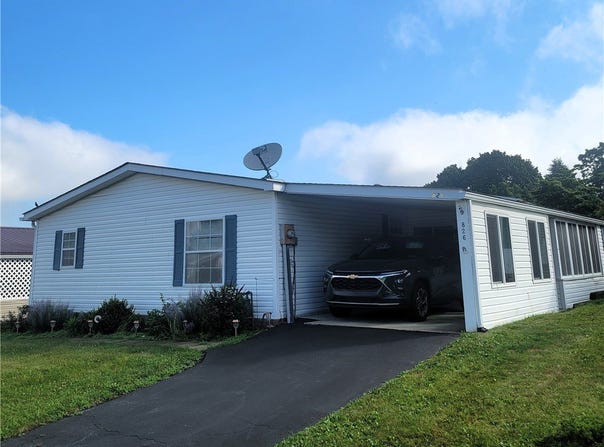 826 Clover Ln, Murrysville, PA 15668