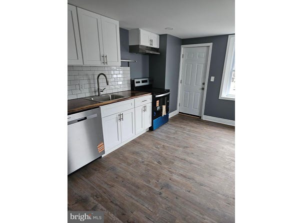 50 OLD LANCASTER Road, DEVON, PA 19333