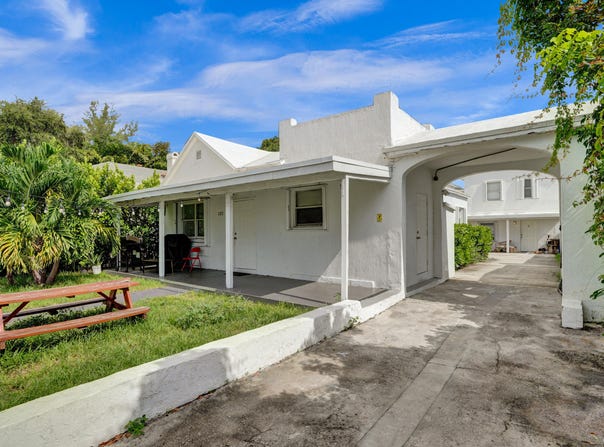 127 NW 47th Terrace, Miami, FL 33127