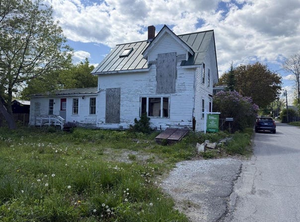 10 Trinity Street, Rockland, ME 04841