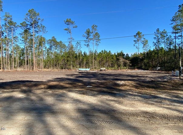 128 MEADOWS Road, Interlachen, FL 32148
