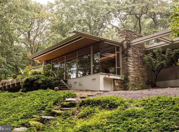 301 HUGHES ROAD, KING OF PRUSSIA, PA 19406