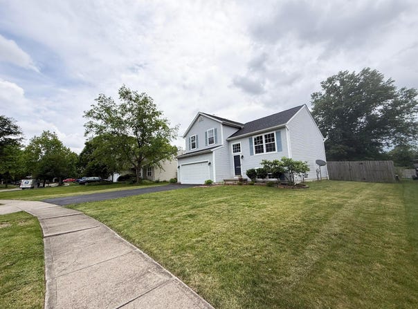 181 Barry Knoll Drive, Pataskala, OH 43062