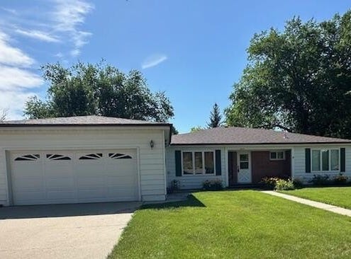 1323 N 3rd Street, Aberdeen, SD 57401