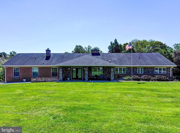 3213 WOODVALLEY DR, PIKESVILLE, MD 21208