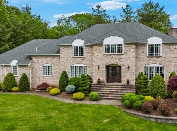 9 Doremus Dr, Montville Twp., NJ 07082-1530