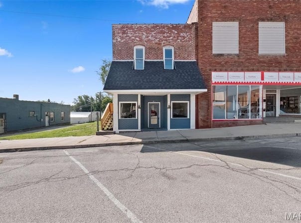 318 Broadway Street, Elsberry, MO 63343