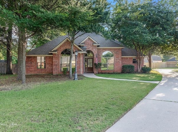 322 Blue Fox Circle, Haughton, LA 71037