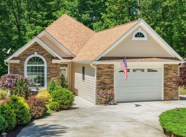 179 Occoneechee Drive, Clarksville, VA 23927