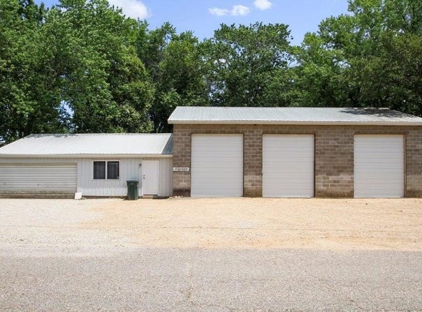 7340 Main Street, Birch Tree, MO 65438