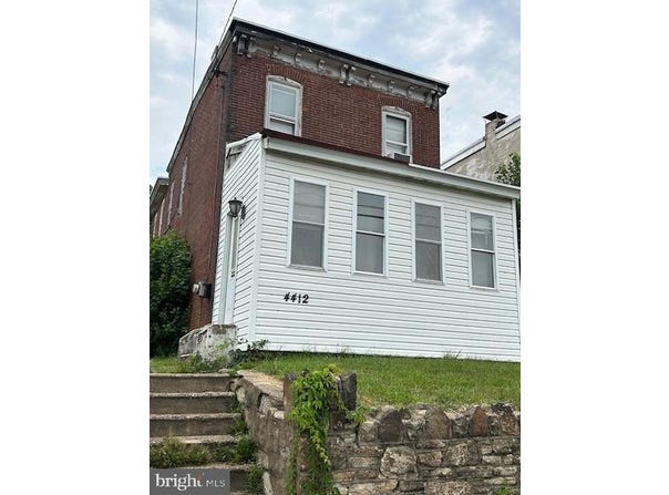 4412 POST ROAD, MARCUS HOOK, PA 19061