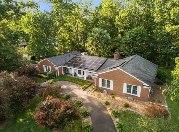 2432 Buttoned Dr, Vineland, NJ 08361