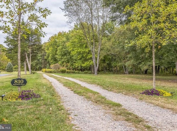 810 MOUNT LAUREL ROAD, HAINESPORT, NJ 08036