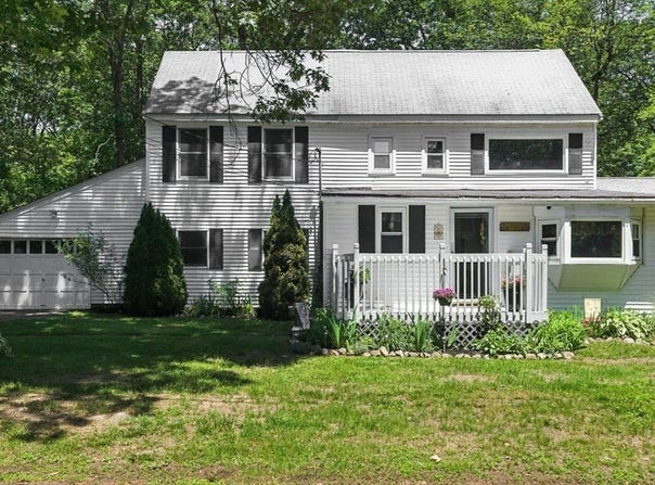 6 Hillcrest Dr, Hopkinton, MA 01748