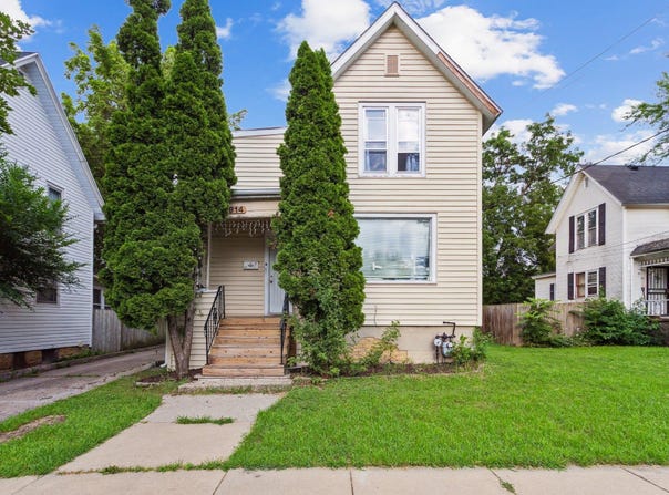 914 Garfield, BELVIDERE, IL 61008