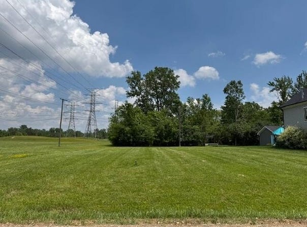 652 N Willard Road, Canton, MI 48187