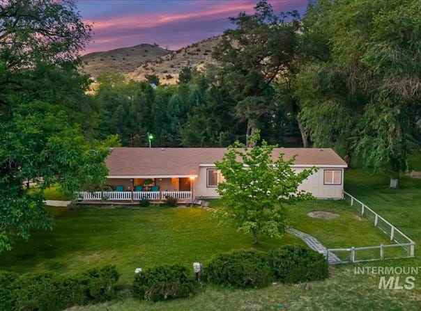 5758 W Hill Rd, Boise, ID 83703