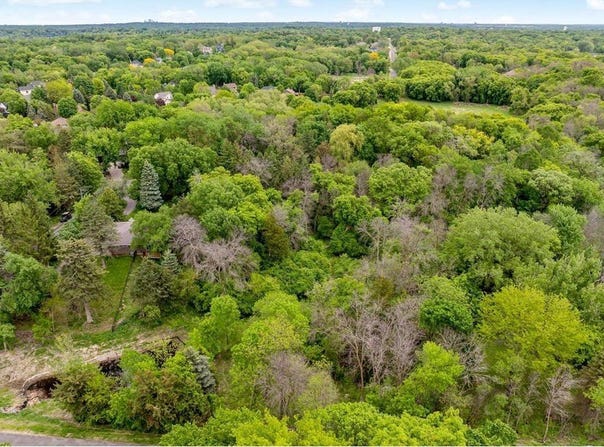 6591 Galpin Boulevard, Chanhassen, MN 55331