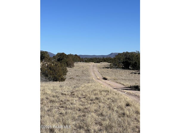 26300 W Highway Rd., Seligman, AZ 86337