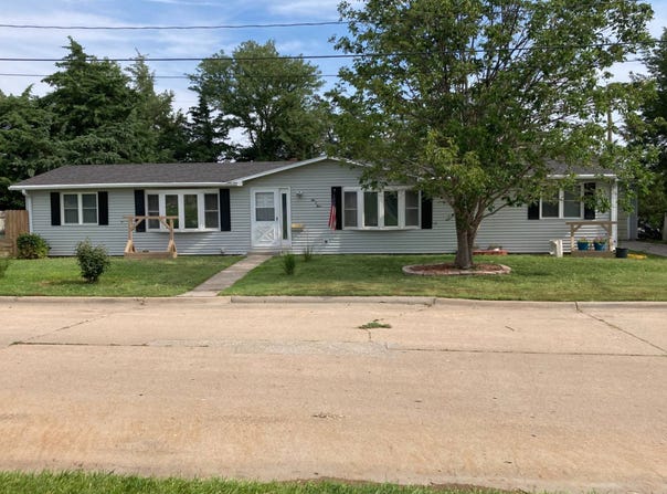 203 W Wilmington St, Norton, KS 67654
