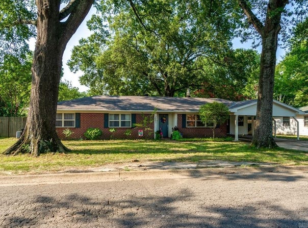 2021 Arkansas Avenue, Conway, AR 72034