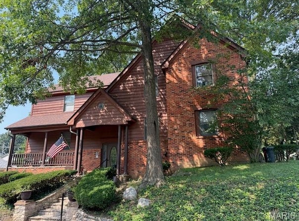 222 Leverette Lane, Edwardsville, IL 62025