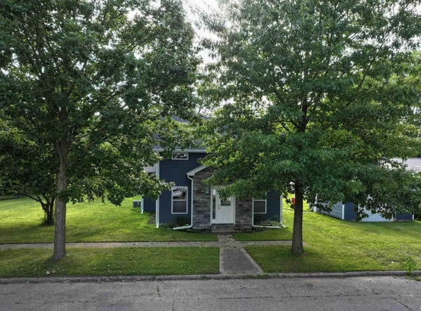 719 N Hathaway Street, Winamac, IN 46996-1015