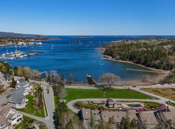 10 Robinson Lane, Southwest Harbor, ME 04679