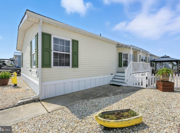 35615 KNOLL WAY, MILLSBORO, DE 19966
