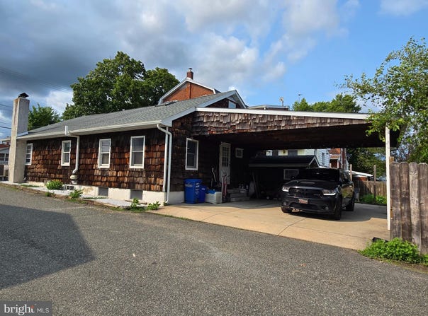 648 N READING Avenue N, BOYERTOWN, PA 19512
