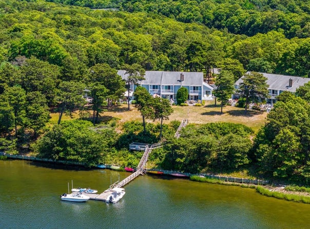33 Old Fish House Road, South Dennis, MA 02660