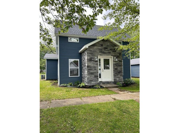 719 N Hathaway Street, Winamac, IN 46996