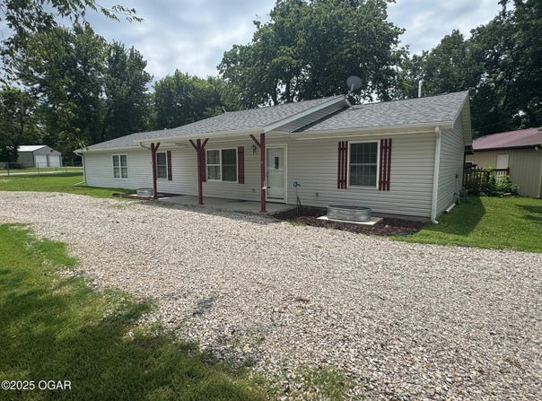 704 8th Street, Oswego, KS 67356