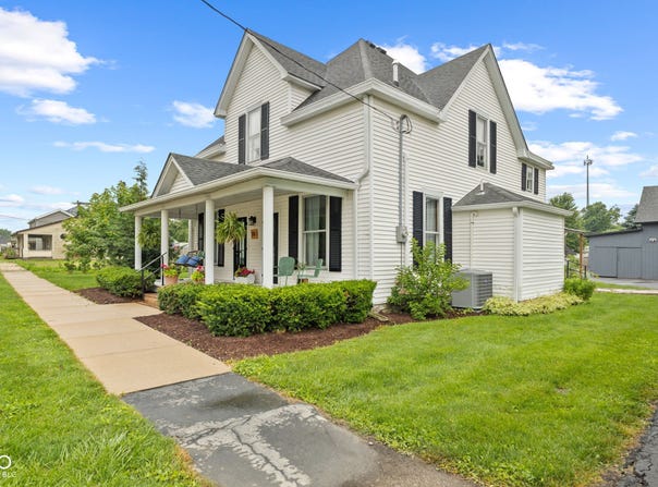 211 N County Line Road, IN 47272