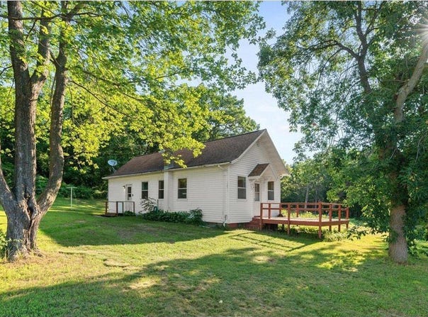 N6413 906th Street, Elk Mound, WI 54739