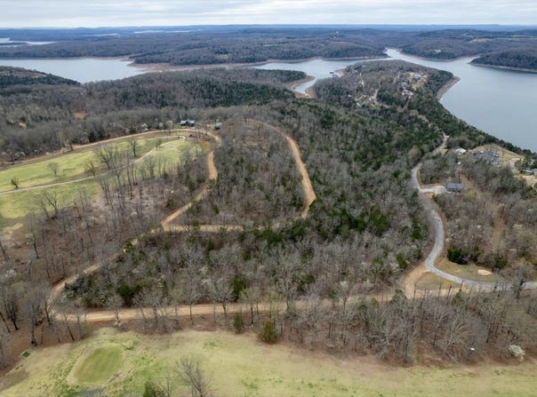 000 Country Club Drive, Theodosia, MO 65761