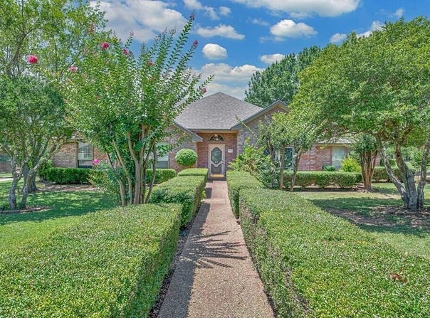 105 Thiele Road, Lorena, TX 76655