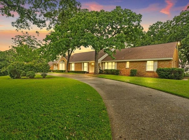 1407 Ridgecrest Circle, Denton, TX 76205