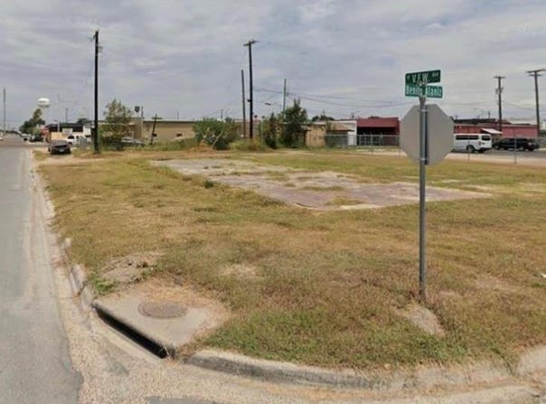 300 North Benito Alaniz, Elsa, TX 78543