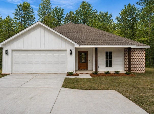 908 HWY 44, Sumrall, MS 39482