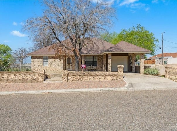 89 Dr Mario E Ramirez Avenue, Roma, TX 78584