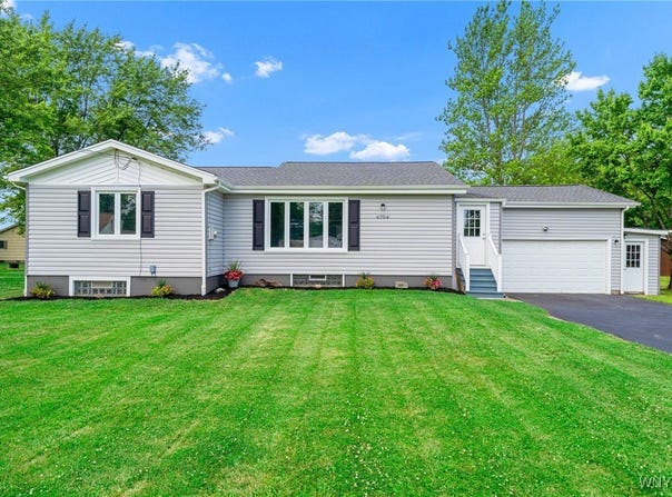 6704 Elbert Drive, Wheatfield, NY 14120
